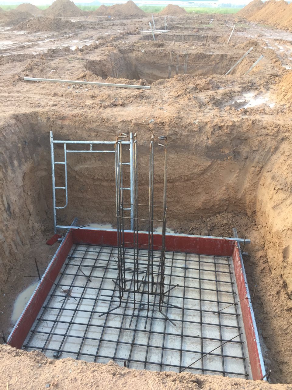 Thi công móng nhà xưởng